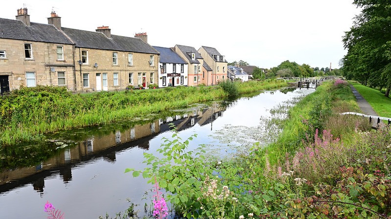 A section of the Forth & Clyde Canal that flows in Camelon